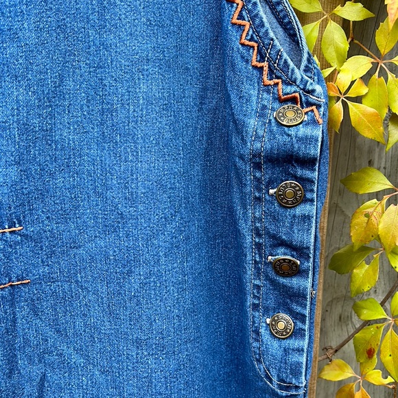 Safari Embroidered Vintage Denim Dress - Picture 4 of 12